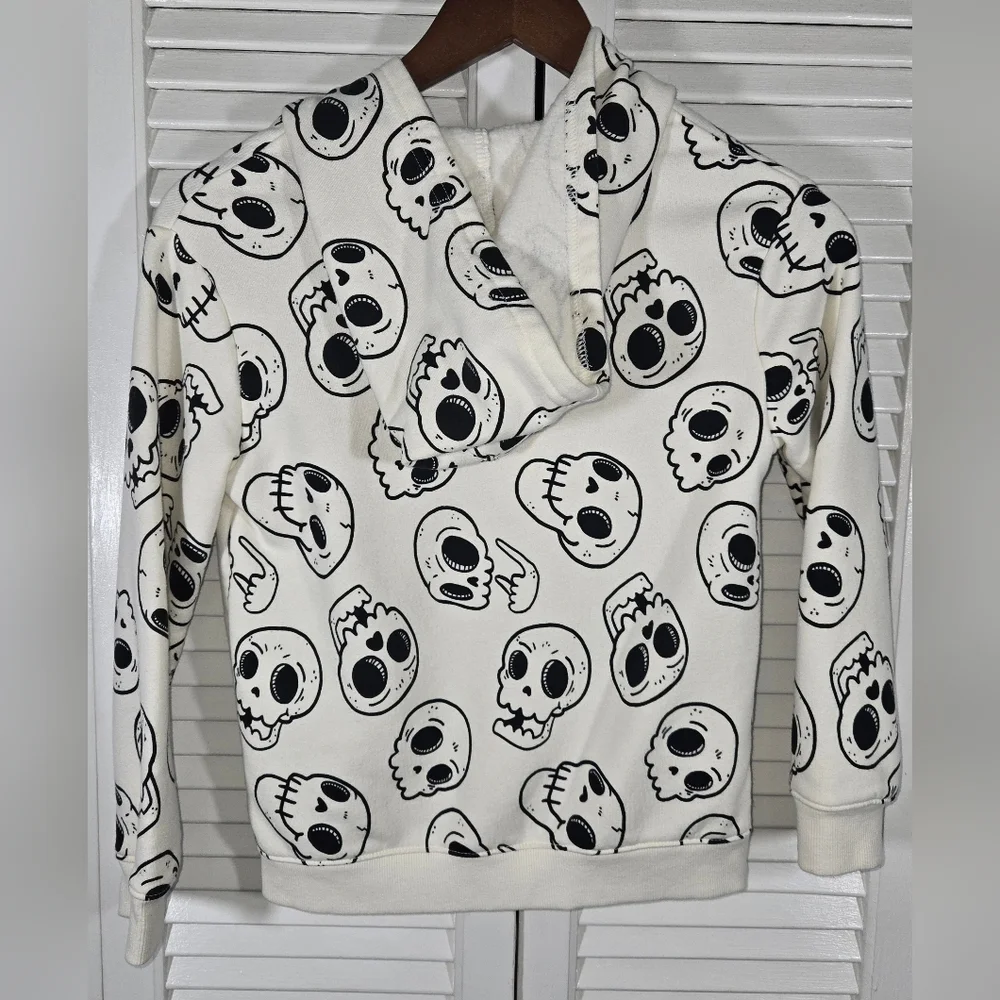 Cat&Jack White Zip Up Hoodie Black Skull Print Pockets Sz 6/7 Halloween